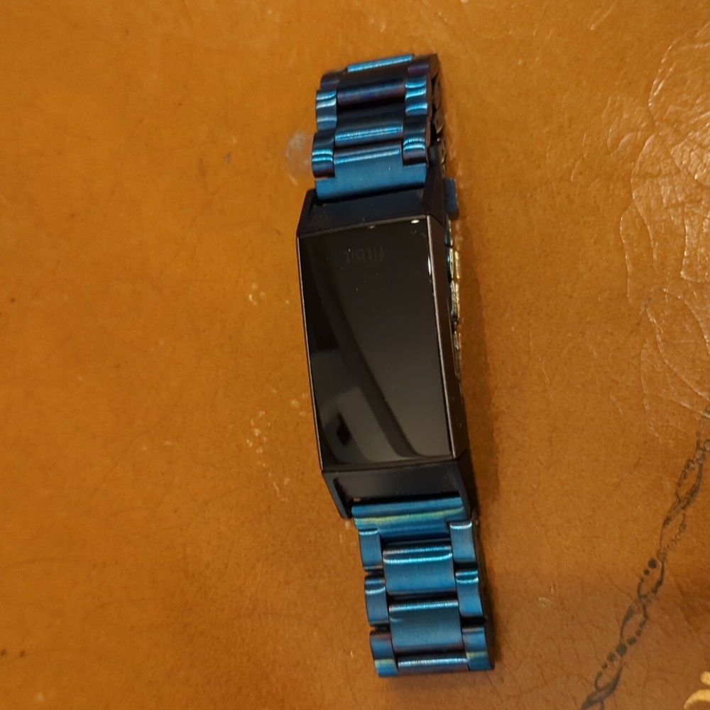 FitBit Charge 3 EUC w/metal watch strap